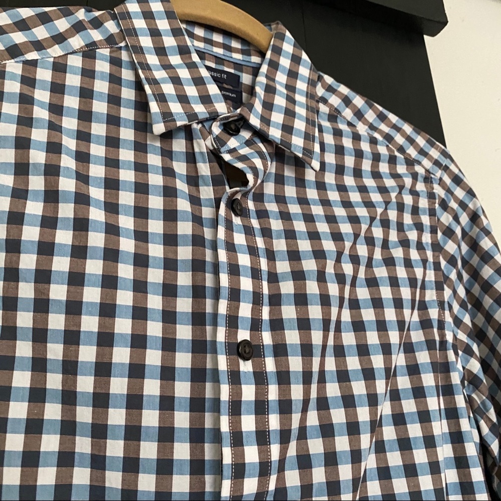 Gap long sleeve plaid checkered shirt